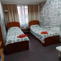 Комната стандарт с 2 односпальными кроватями (удобства на этаже)