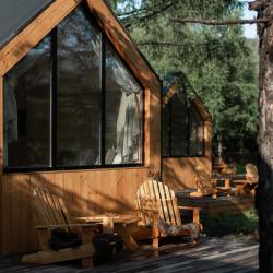 Фото Отель Khan Glamping Goloustnoye (Хан Глэмпинг Голоустное)