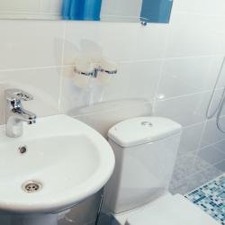 Номер улучшенный семейный с 3 односпальными кроватями