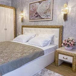 Номер полулюкс с 1 двуспальной кроватью