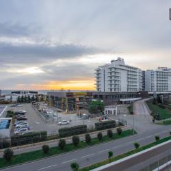 6-местные апартаменты с кухней и видом на море