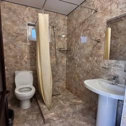 Бунгало улучшенное с 3 односпальными и 1 двуспальной кроватью