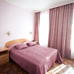 Комната комфорт с 1 двуспальной кроватью (с завтраком)