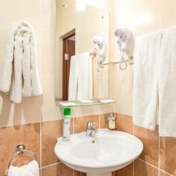 Номер стандарт улучшенный с 1 двуспальной кроватью