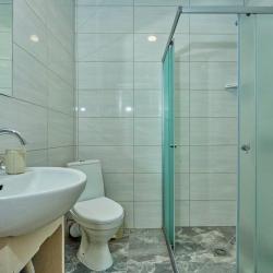 Номер стандарт с 1 двуспальной кроватью