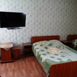 2-комнатный номер люкс семейный с 2 односпальными и 2 двуспальными кроватями
