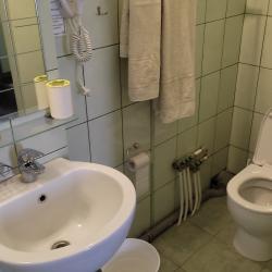 Комната стандарт с 1 двуспальной кроватью (с завтраком)