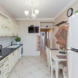 Фото Апартаменты на улице Рогожникова 1