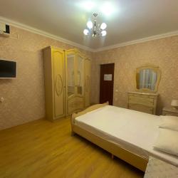 Номер стандарт с 1 двуспальной кроватью и балконом