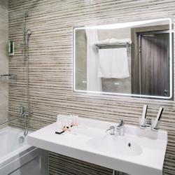 Номер стандарт с 1 двуспальной кроватью