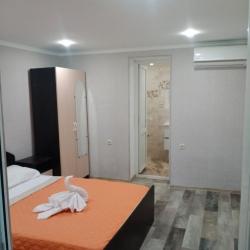Фото Отель AT Relax House (АТ Релекс Хаус)
