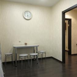 Фото Апартаменты на улице Короленко 10