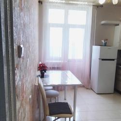 Фото Апартаменты на улице Рогожникова 17