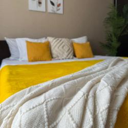 Фото Отель СУТКИ В КРД на улице им. Героя Сарабеева В.И. 5 к3