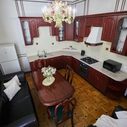 Фото Отель FlatStay Достоевского 38 | 3шка на 8 человек в Петербургском стиле