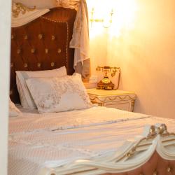 Номер люкс свадебный с 1 двуспальной кроватью