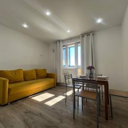 Фото Отель Стильная 1-к квартира в центре города