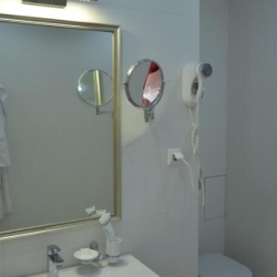 Red Hotel (Рэд Отель) — f4c3a3aad4d45105c3100a6f4d727565