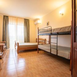 4-местный 1-комнатный номер улучшенный семейный с 1 двуспальной кроватью