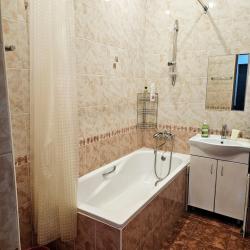 Фото Апартаменты на улице Адоратского 1