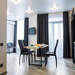 Фото Отель LetoApart (ЛетоАпарт) на улице Лейтенанта Шмидта 17-10