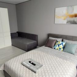 Фото Апартаменты на улице Павла Ягужинского 7