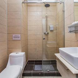 Номер стандарт с 1 двуспальной кроватью