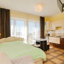 Двухместный номер-студио с кухней и частичным видом на море 