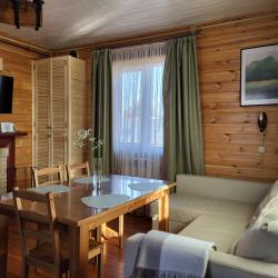 2-комнатный коттедж премиум с 3 односпальными и 1 двуспальной кроватью (мансарда)