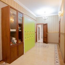 Кровать в 8-местном общем женском номере (удобства на этаже)