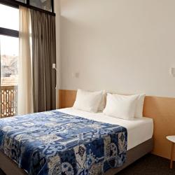 Номер делюкс с 1 двуспальной кроватью (с балконом)