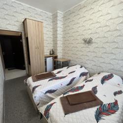 Номер стандарт с 2 односпальными кроватями (с лоджией)