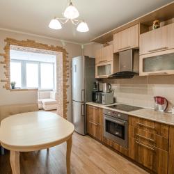 Фото Апартаменты на улице Тополиная 38