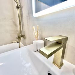 2-комнатные апартаменты люкс на Тюменском Арбате с видом на Бульвар Дзержинского