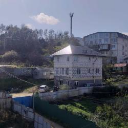 Кровать в 6-местном общем номере