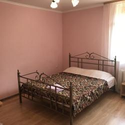 Номер стандарт с 1 двуспальной кроватью