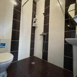 Комната комфорт с 2 двуспальными кроватями и дополнительным местом