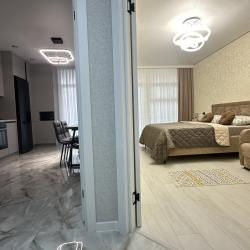 Фото Апартаменты Housevip на улице Павла Буравцева