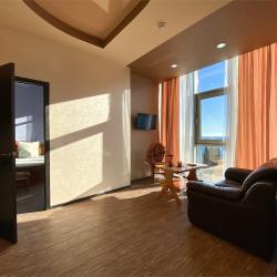 ART HOUSE HOTEL (Арт Хаус) — f697d647d3935b9e41debe880e1c589b