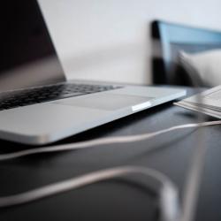 Номер полулюкс с 1 двуспальной кроватью