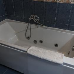 Номер стандарт с 1 двуспальной кроватью