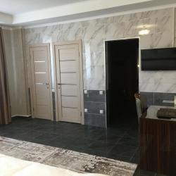 Номер полулюкс улучшенный с 1 двуспальной кроватью (с завтраком) #209