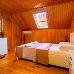 Комната стандарт с 1 двуспальной кроватью (мансарда)