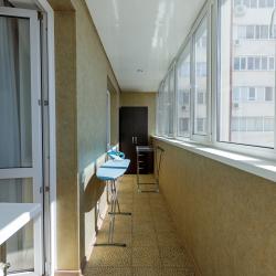 Фото Апартаменты на улице Революционная 4