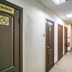 Кровать в 6-местном общем мужском номере
