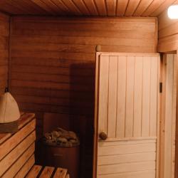 Коттедж Илья Муромец с 5 спальнями и сауной