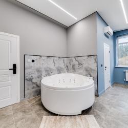 Номер люкс с джакузи