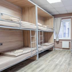 Кровать в 6-местном общем мужском номере