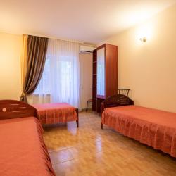 3-местный 1-комнатный номер стандарт эконом с 3 односпальными кроватями