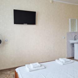 Номер эконом с 1 двуспальной кроватью